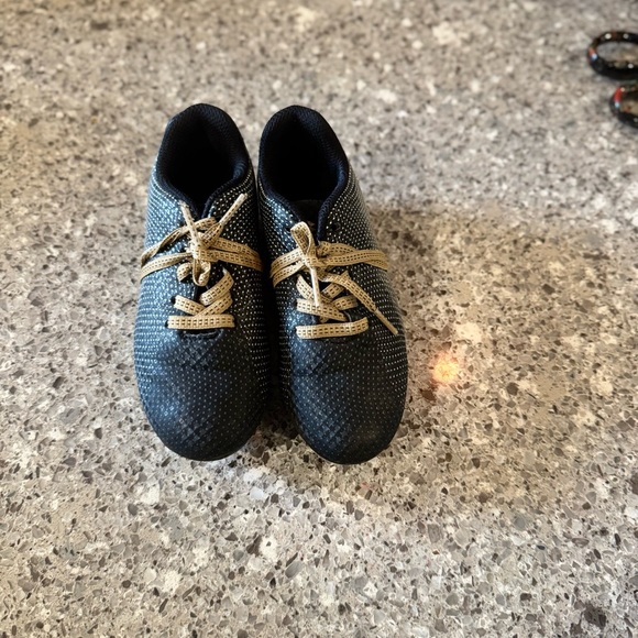 DSG Kids Soccer Cleats - Athletic Sports Shoes - Toddler Size 10C - EUC … - Picture 1 of 6